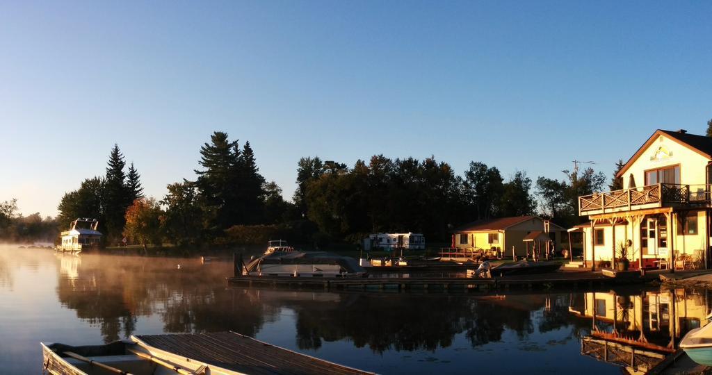 Sunrise Resort Buckhorn Exterior photo